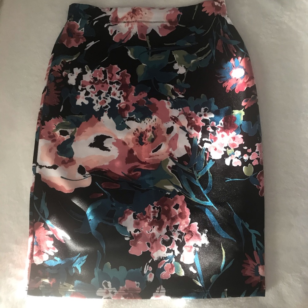 Pencil skirt